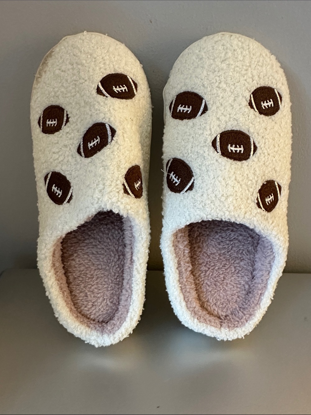 Brand new women’s cozy football indoor/outdoor slippers-smoke & pet free home